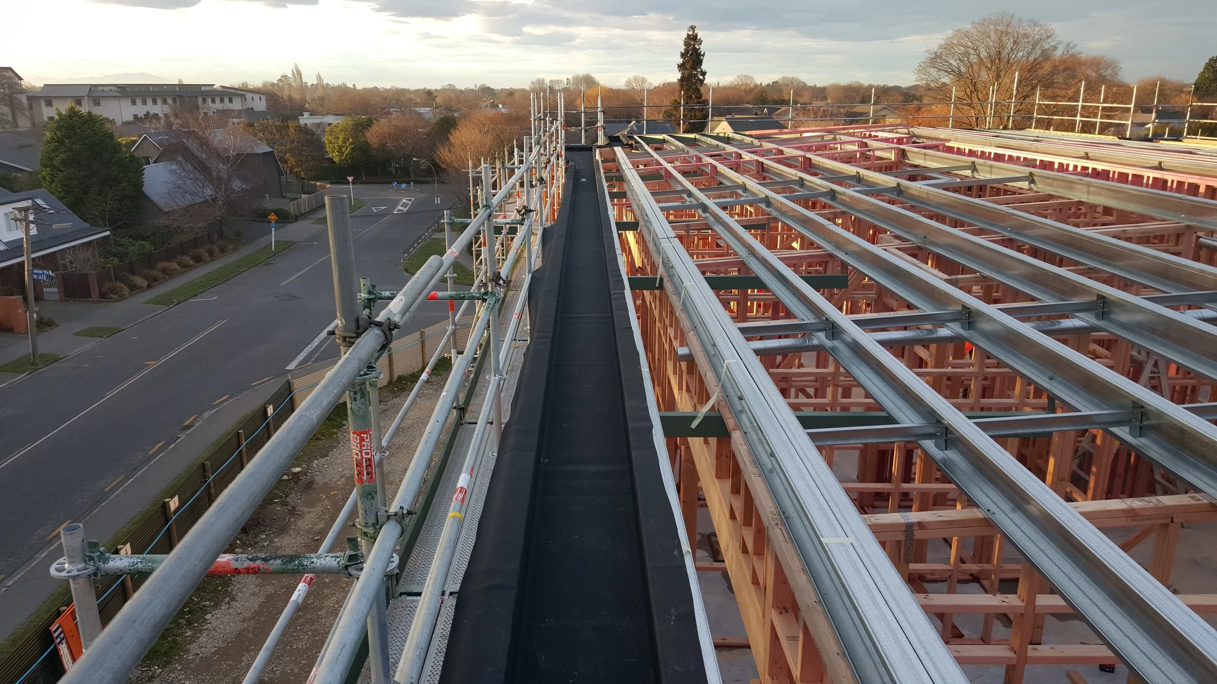 1.5mm Black Butynol Gutter 