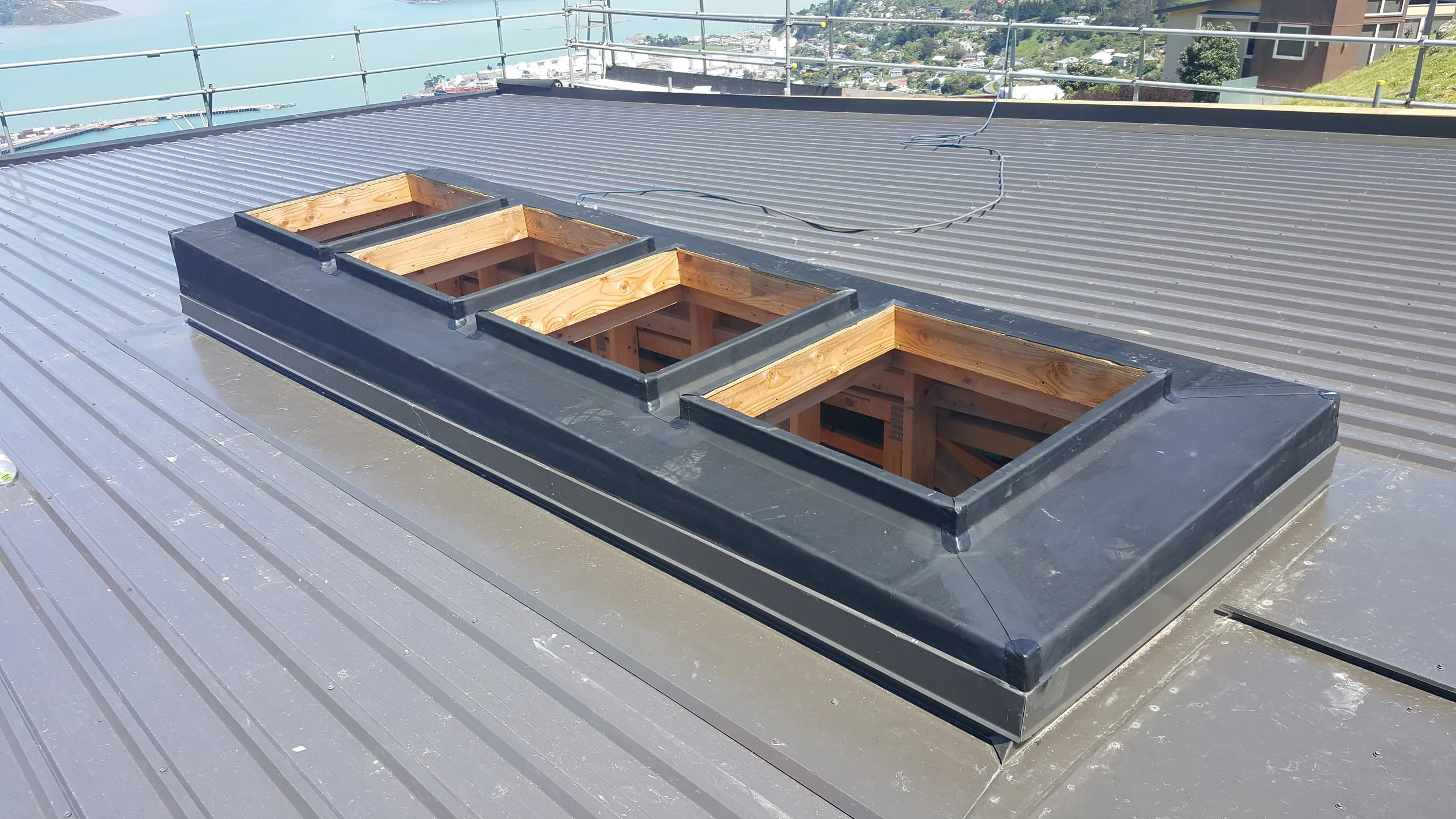 1.5mm Black Butynol to Skylight