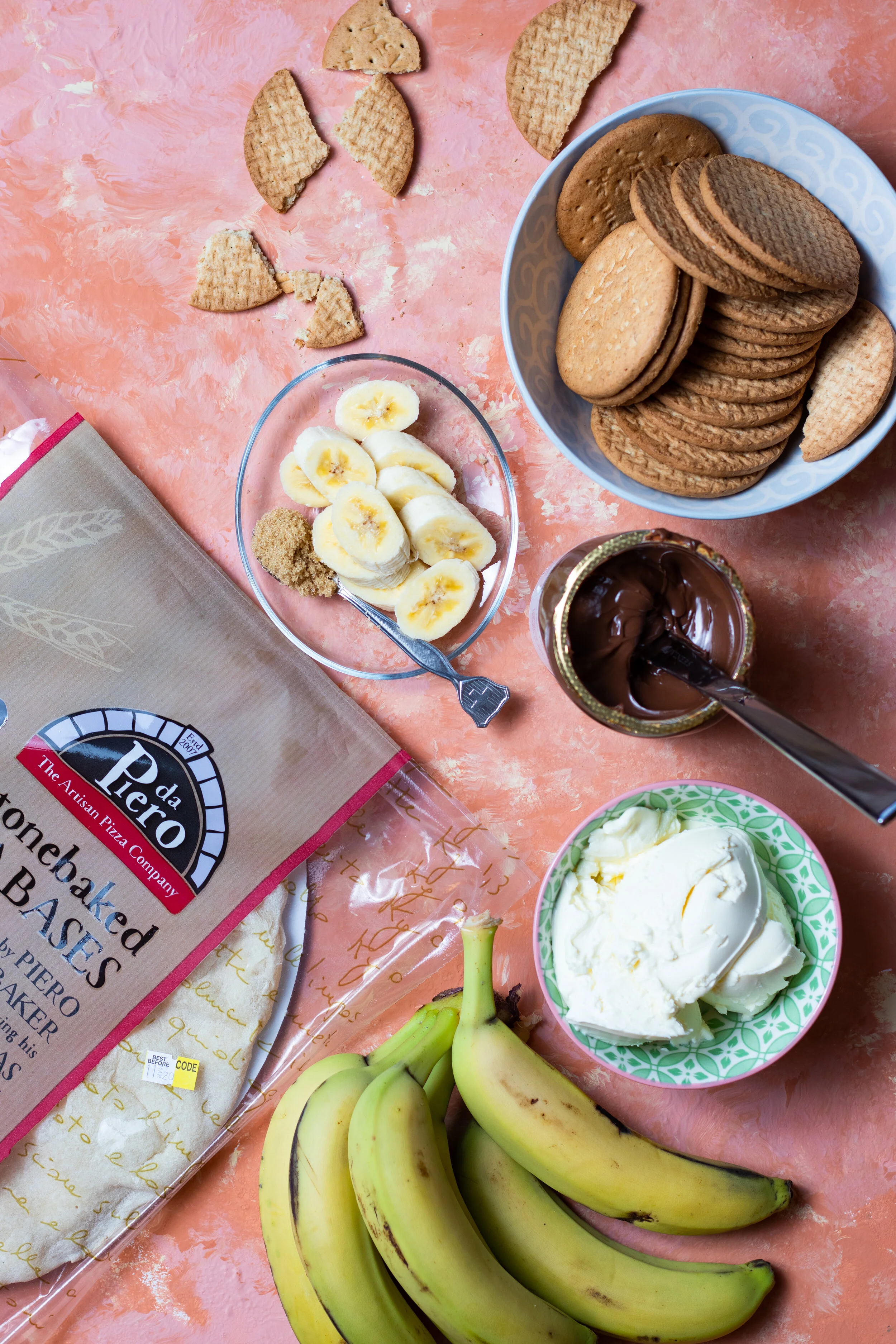 Nutella, banana and mascarpone pizza with digestive biscuits