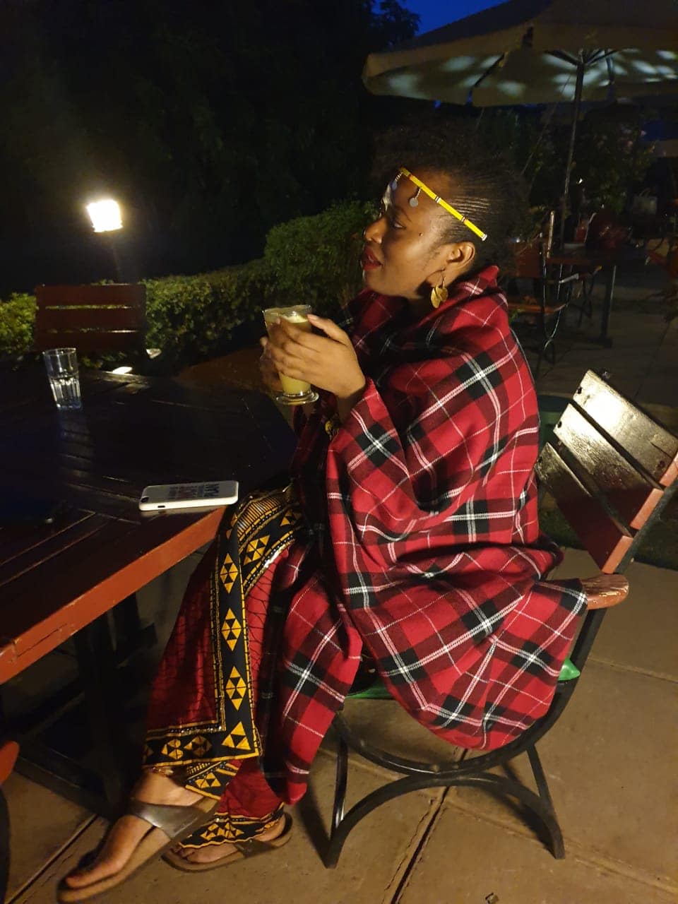  I bought this traditional Maasai throw at the market at Prestige Plaza. It is a gift but chale I was cold so I borrowed it. This photo was taken at Mama Ashanti, a West African restaurant in Nairobi. I wasn’t too hungry so I only ordered suya. If I 