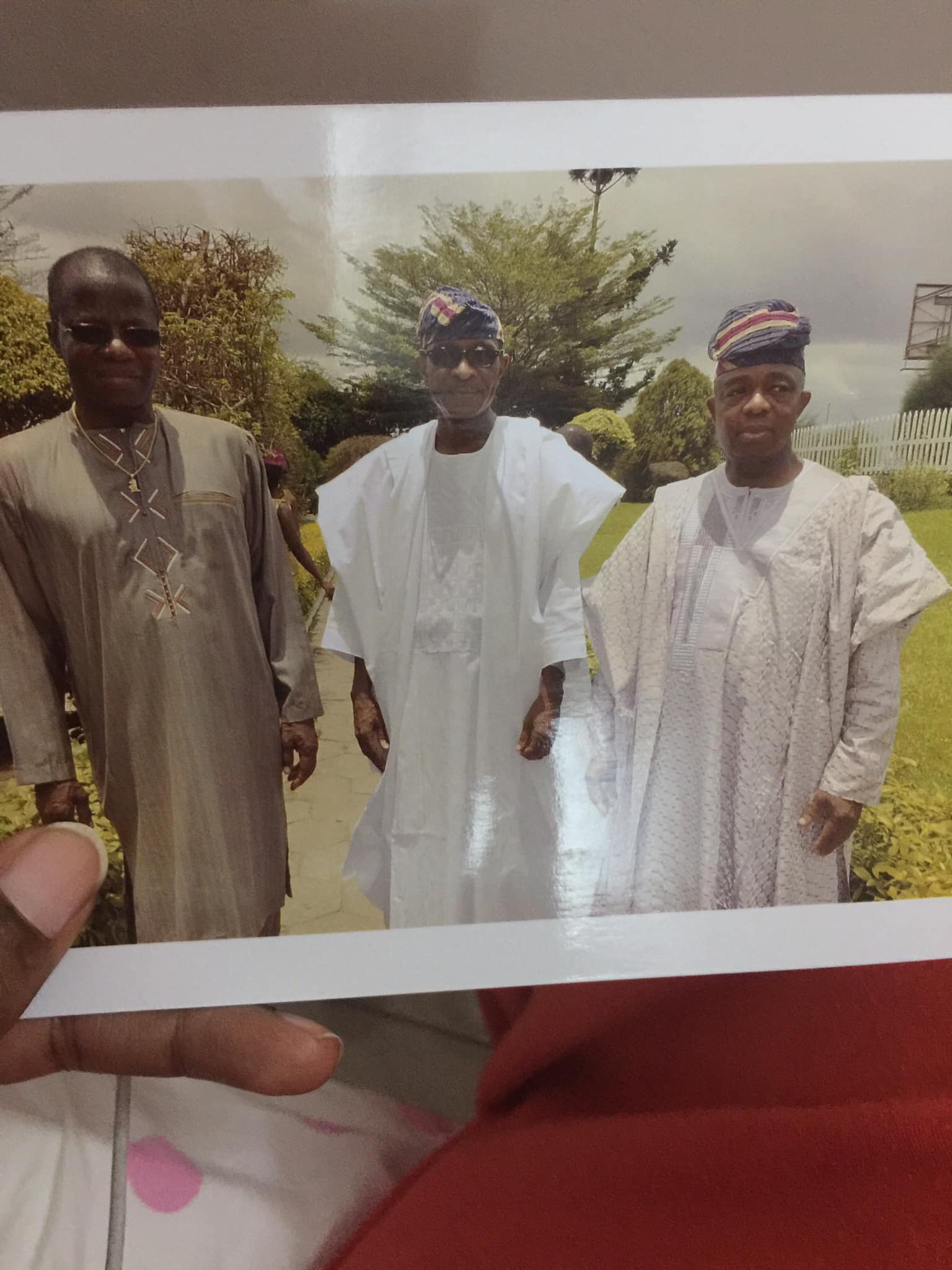  Daddy meet two of his brothers for the first time in Lagos 