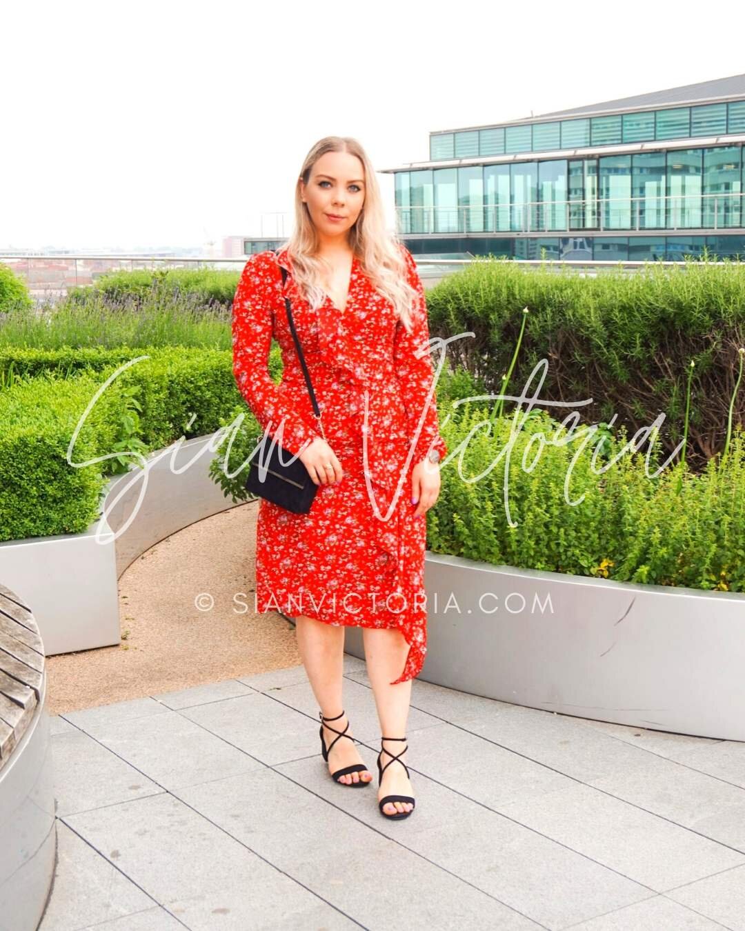 Outfit: Red Floral Ruffle Fitted Midi V-Neck Dress — Sian Victoria.