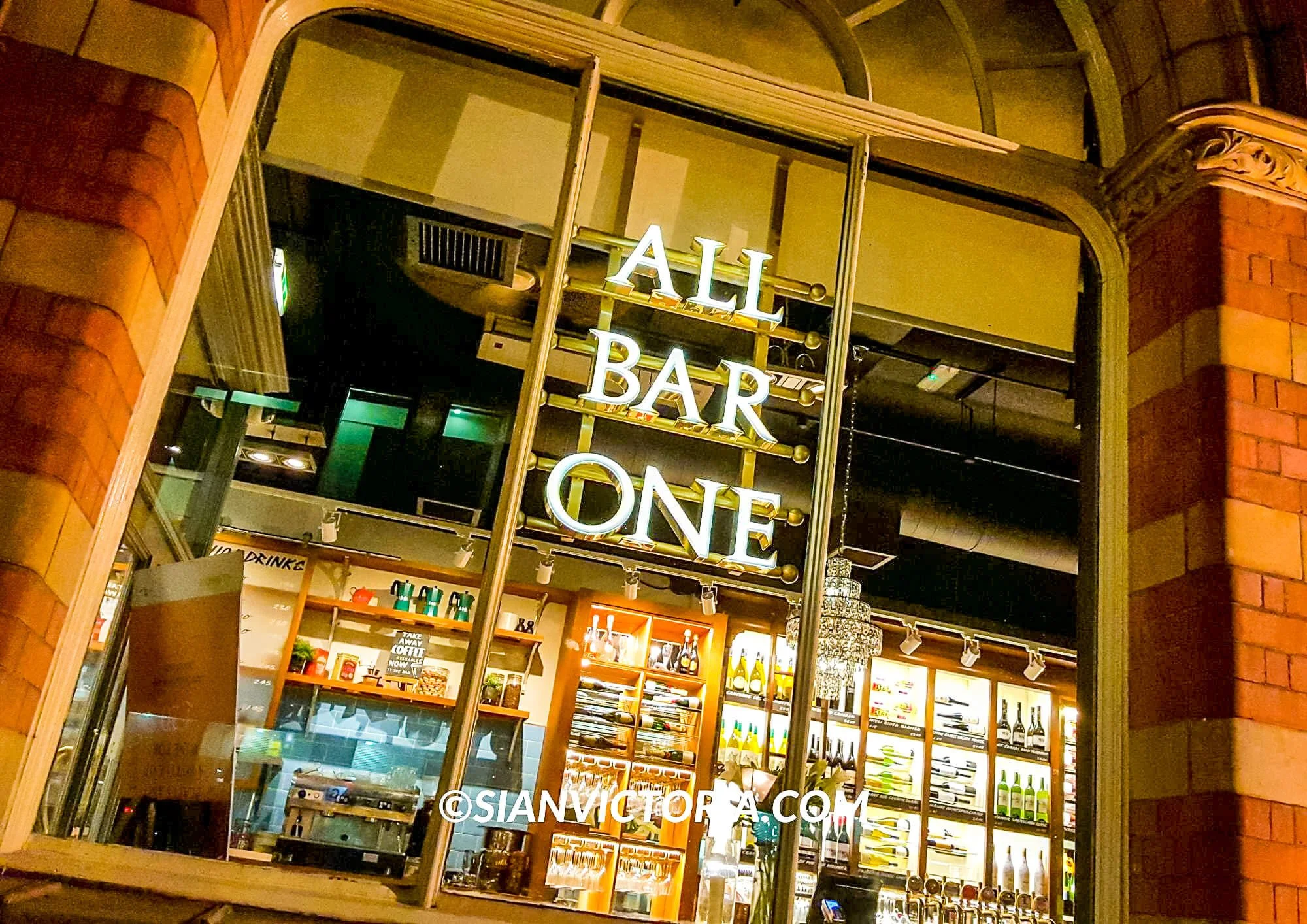 Cocktail Masterclass in Birmingham All Bar One — Sian Victoria.