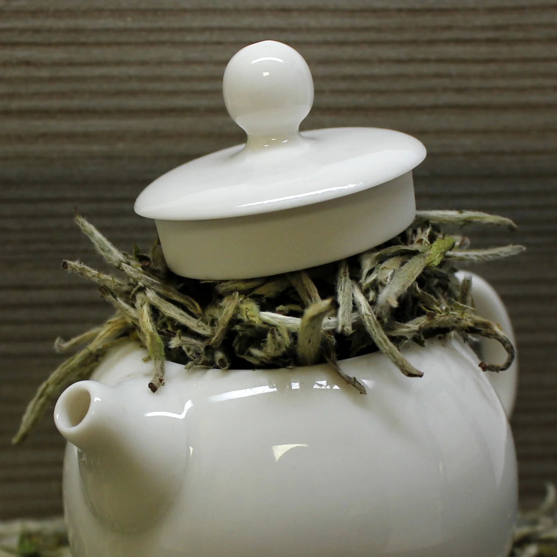 silver-needles-yin-zhen-white-whole-leaf-loose-tea-2019a-itw1.jpg