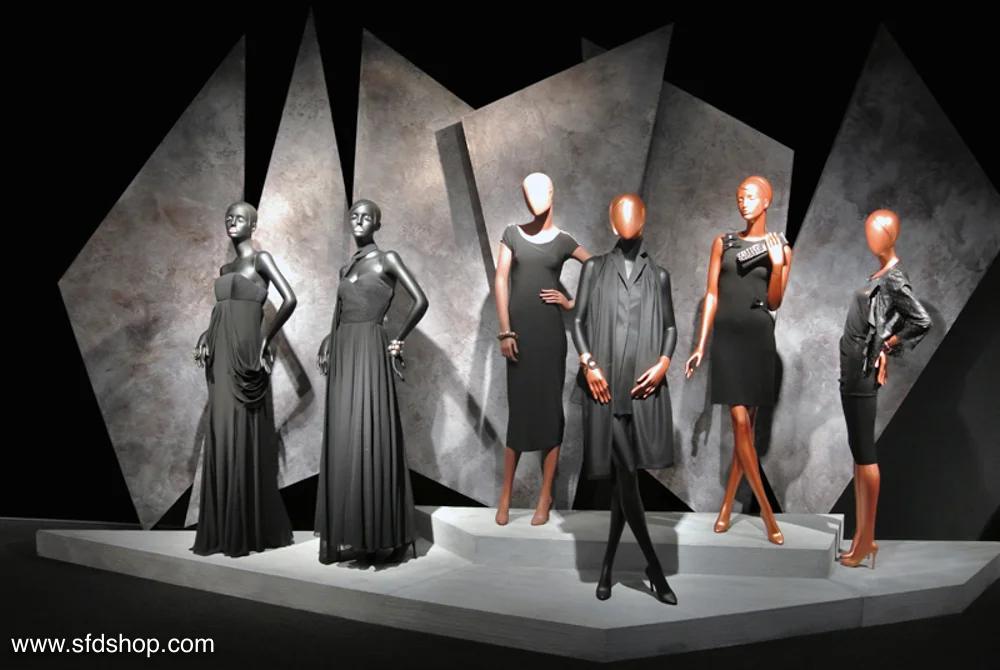 MONDO MANNEQUINS