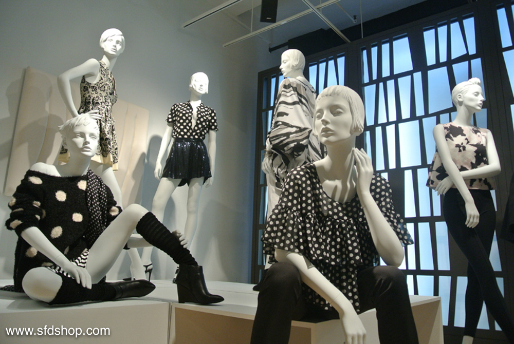 Mondo Mannequins showroom fabricated by SFDS 18.jpg