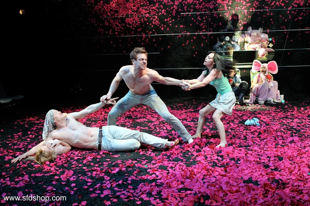 A MIDSUMMER'S NIGHT DREAM