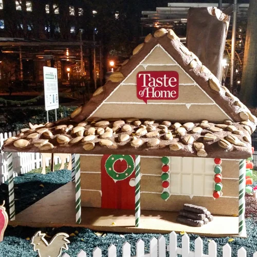 TASTE OF HOME GINGERBREAD HOUSE 