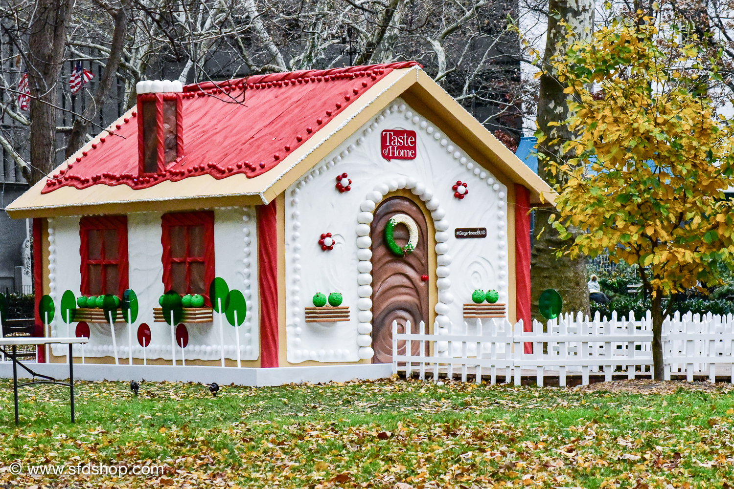Taste of Home Gingerbread Blvd 2017 fabricated by SFDS-13.jpg