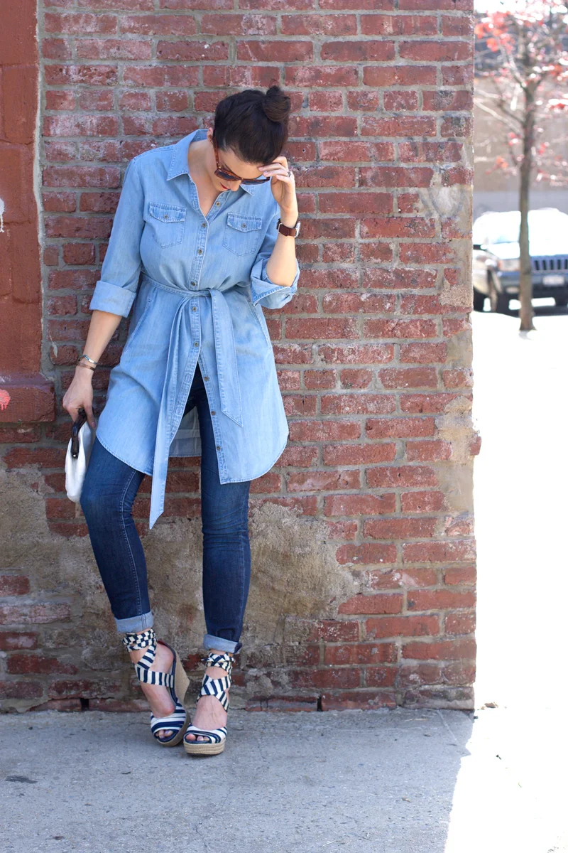 Banana-Republic-denim-dress-and-Vigoss-jeans.jpg