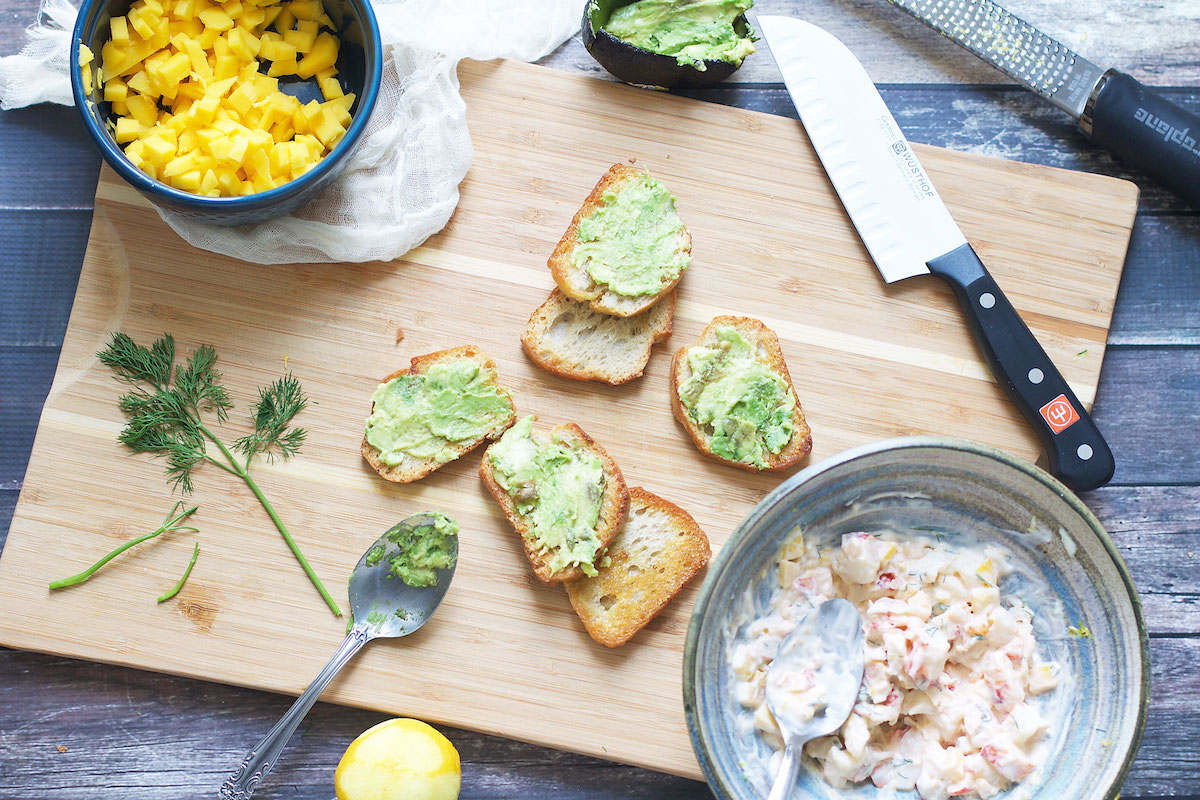 mini-avocado-toast-bites.jpg