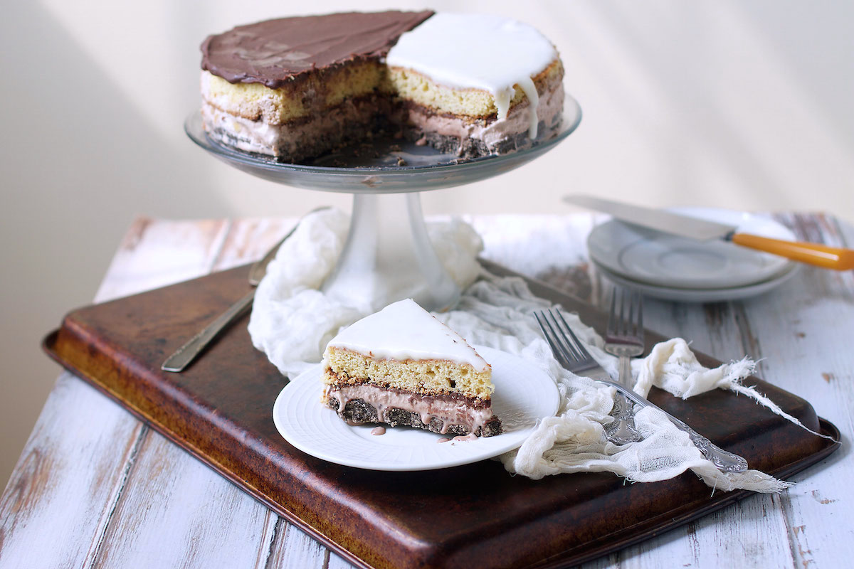 black-and-white-ice-cream-cookie-cake.jpg
