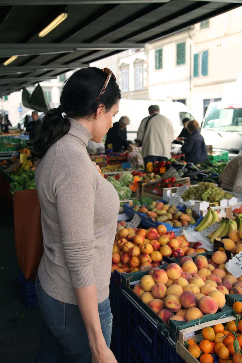 fresh-produce-at-Sant’Ambrogio-Market-in-Florence.jpg