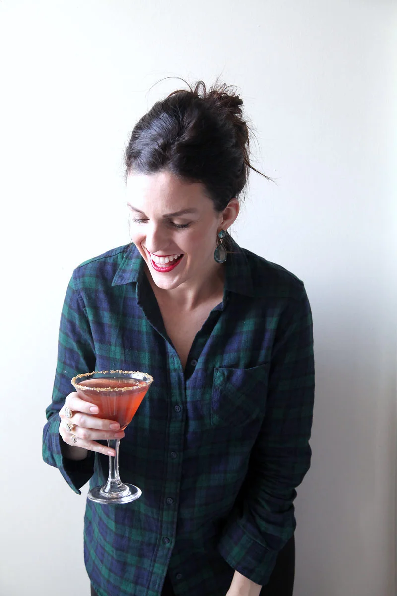 sparkly-champagne-cocktails-to-help-you-ring-in-the-new-year.jpg