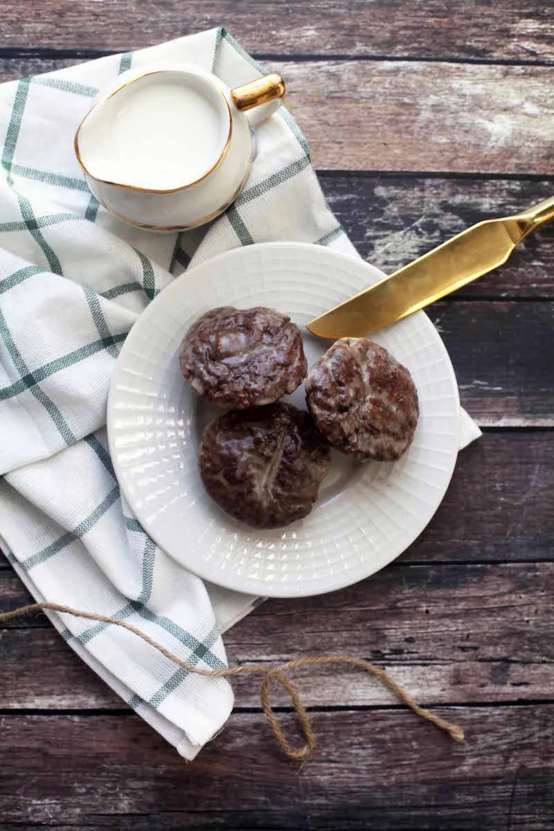 best-baked-chocolate-donut-holes-recipe.jpg