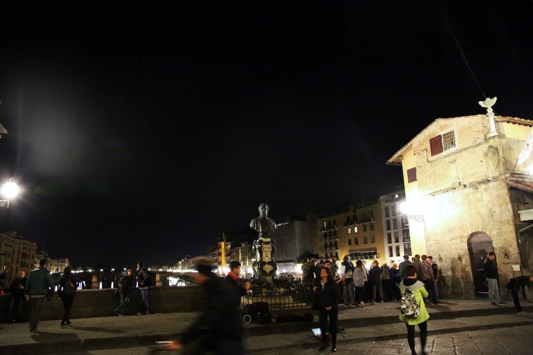 on-the-Ponte-Viccio-at-night.jpg