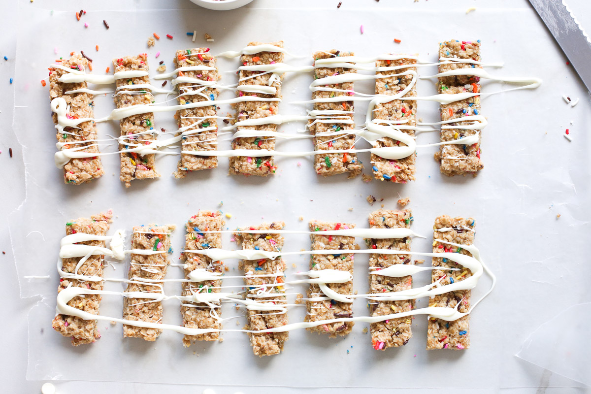 Funfetti-Granola-Bars4.jpg