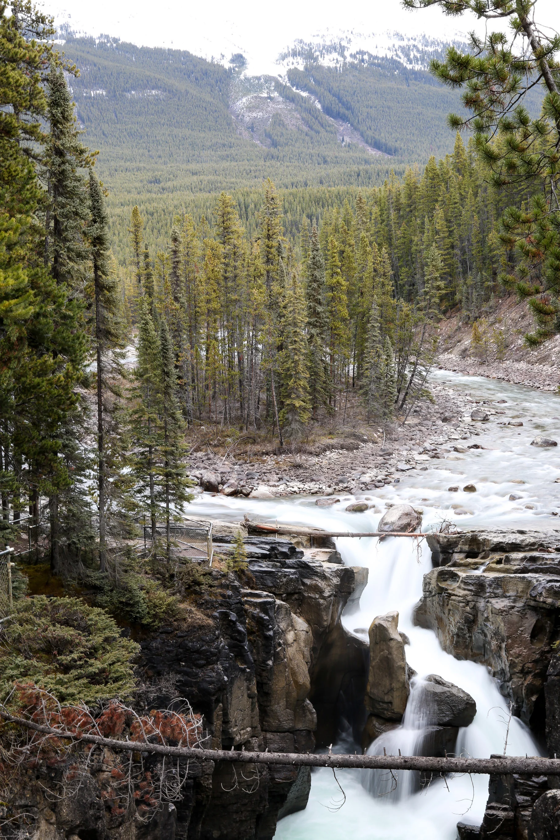 icefield-parkway-drive-alberta-22.jpg