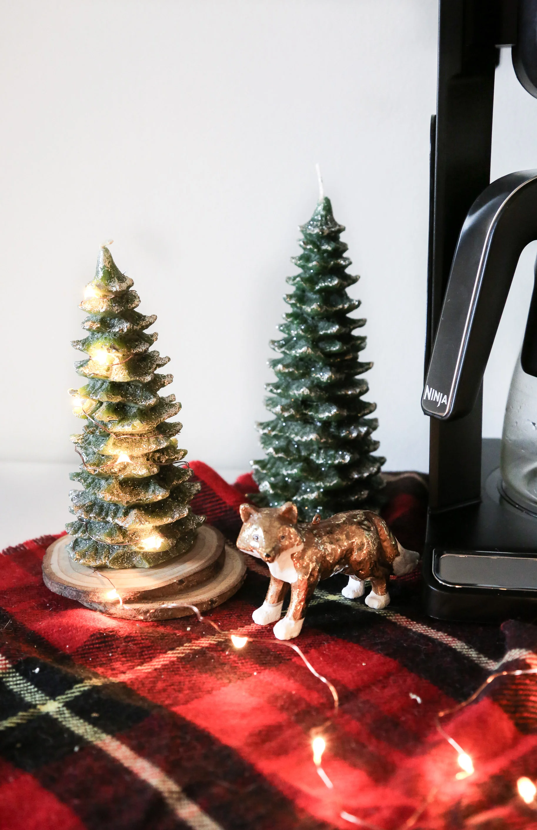 how-to-create-a-holiday-coffee-bar3.jpg