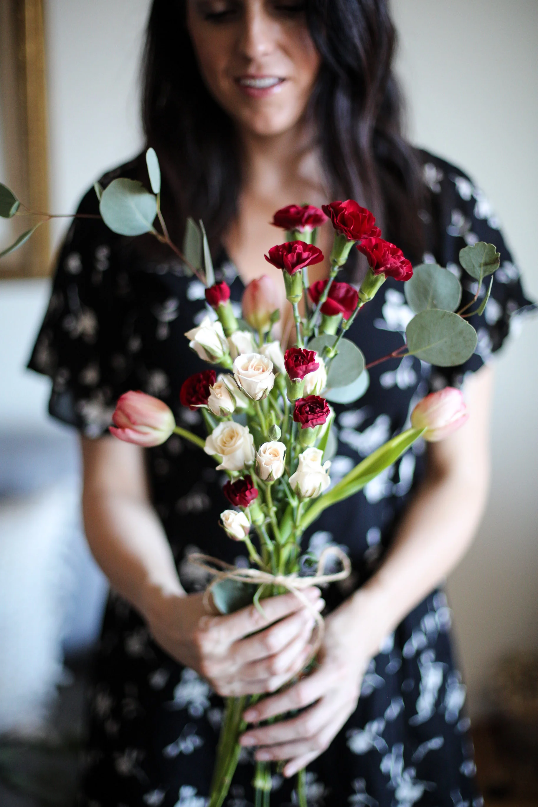 girls-get-together-idea-bubbles-bruschetta-and-bouquets11.jpg