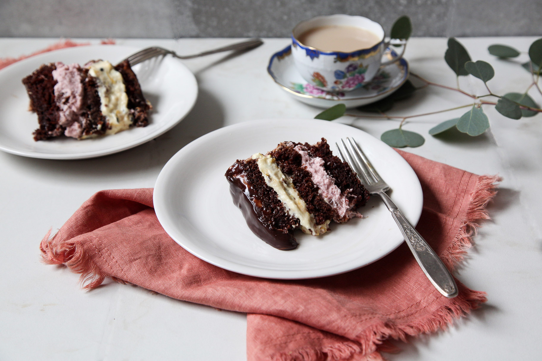 chocolate-cake-with-passion-fruit-and-raspberry-filling9.jpg