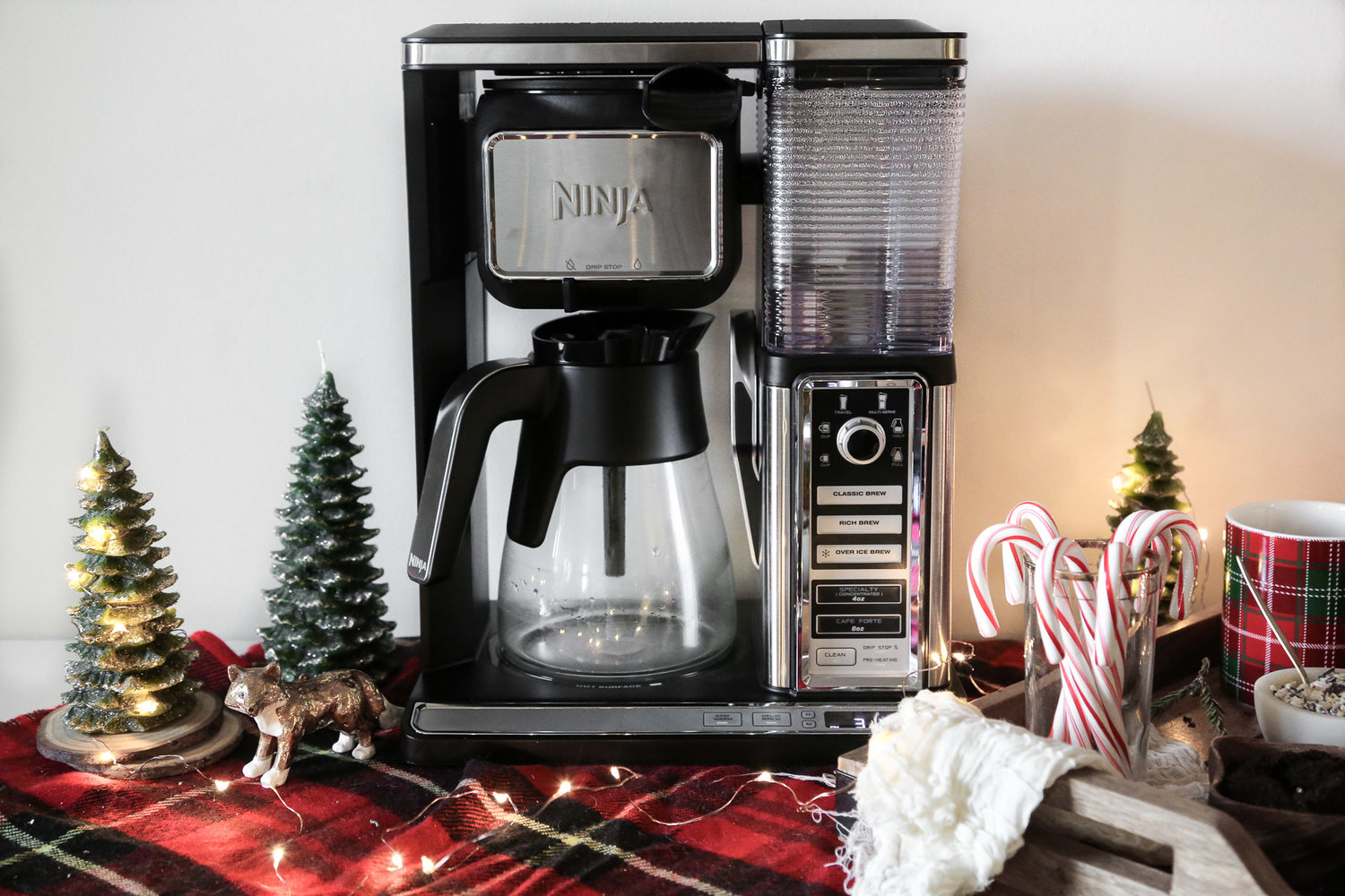 How to Set Up a Holiday Coffee Bar