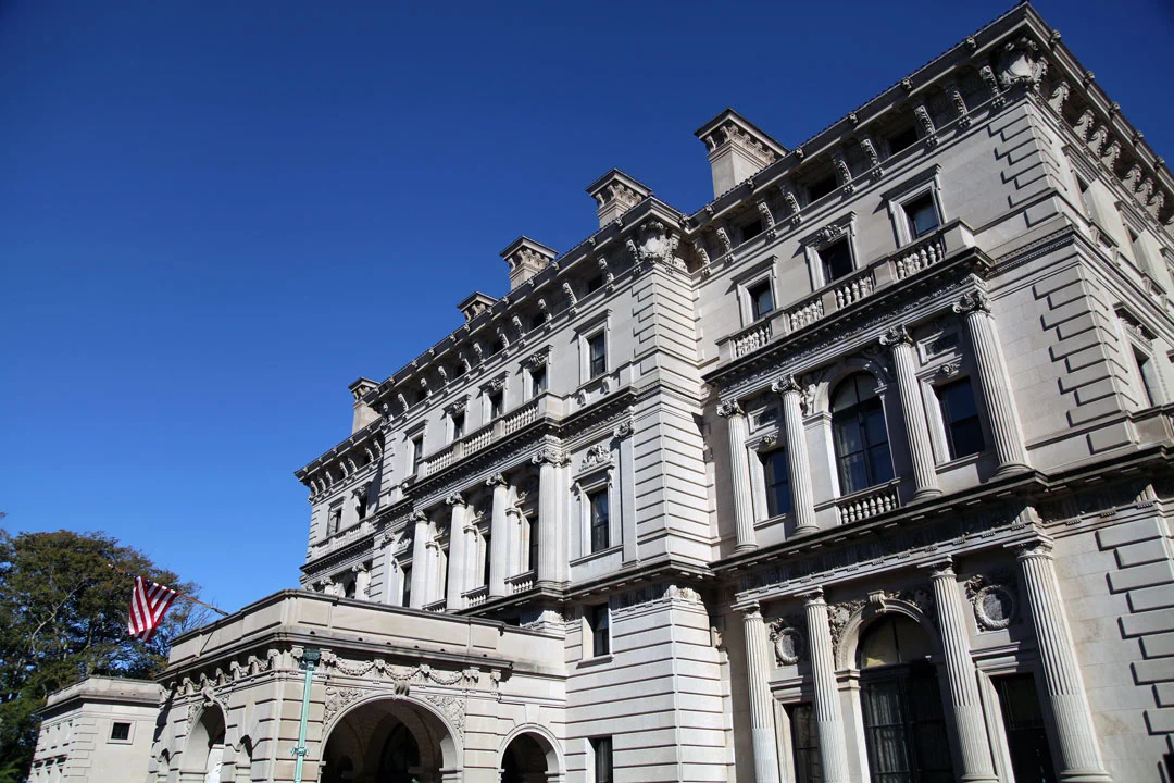 The-Breakers-Mansion.jpg