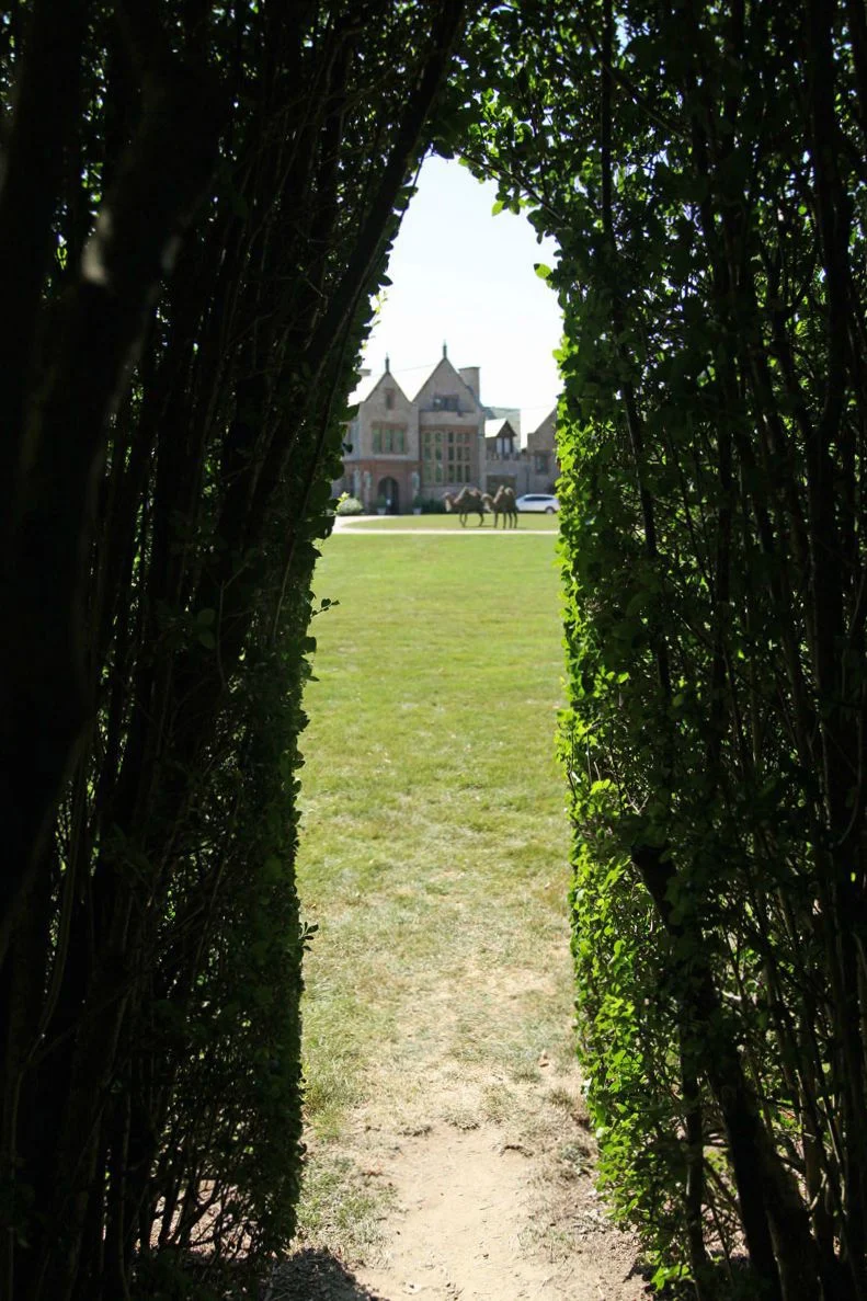 doris-dukes-house-from-a-distance.jpg