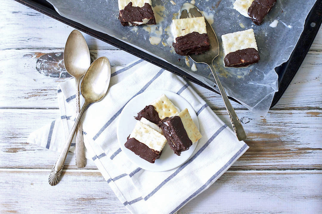 easy-3-ingredient-Sweet-Salty-Ice-Cream-Sandwiches.jpg