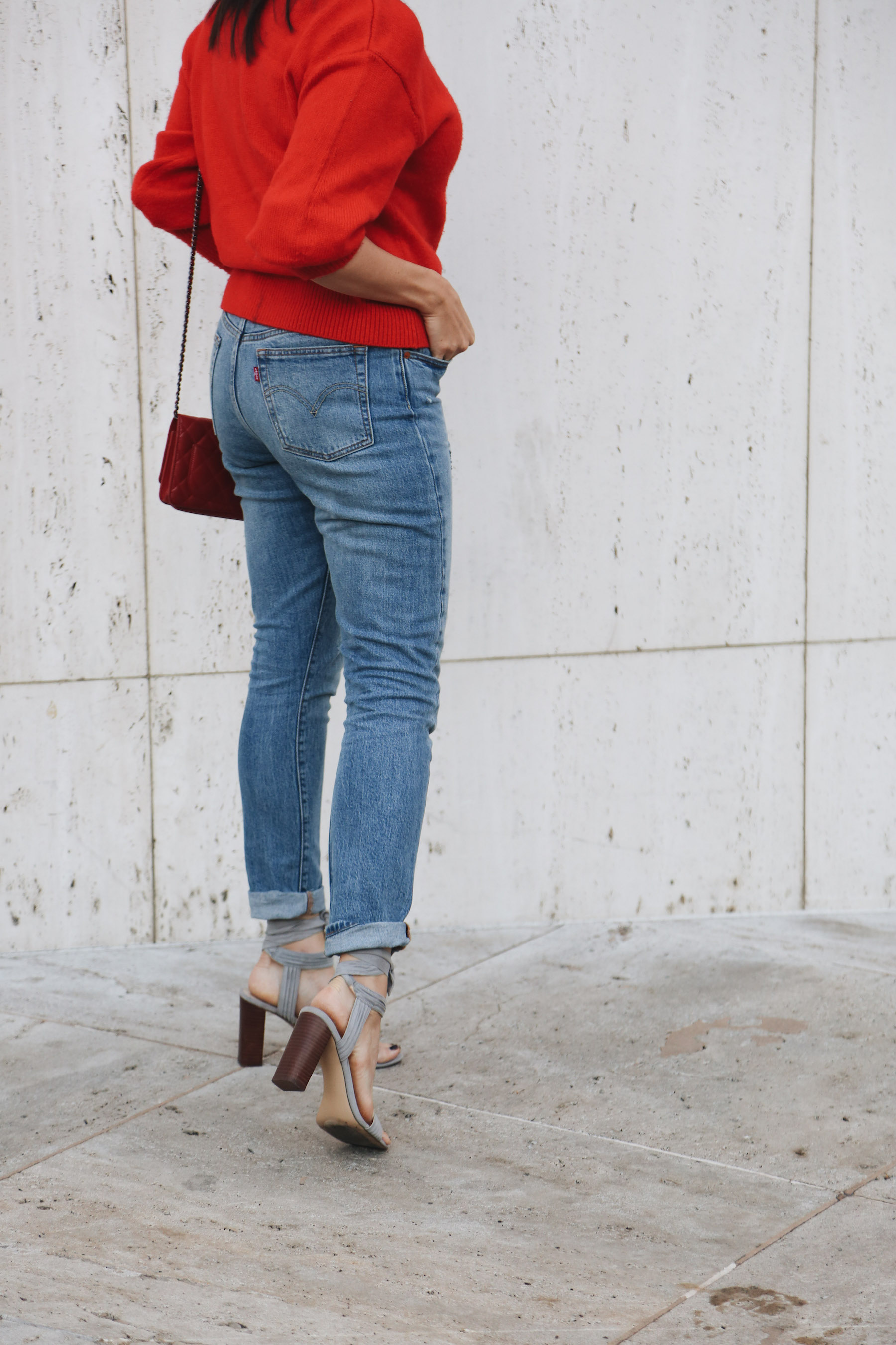Light Blue Pants with Red Sweater Outfits For Women (20 ideas & outfits)
