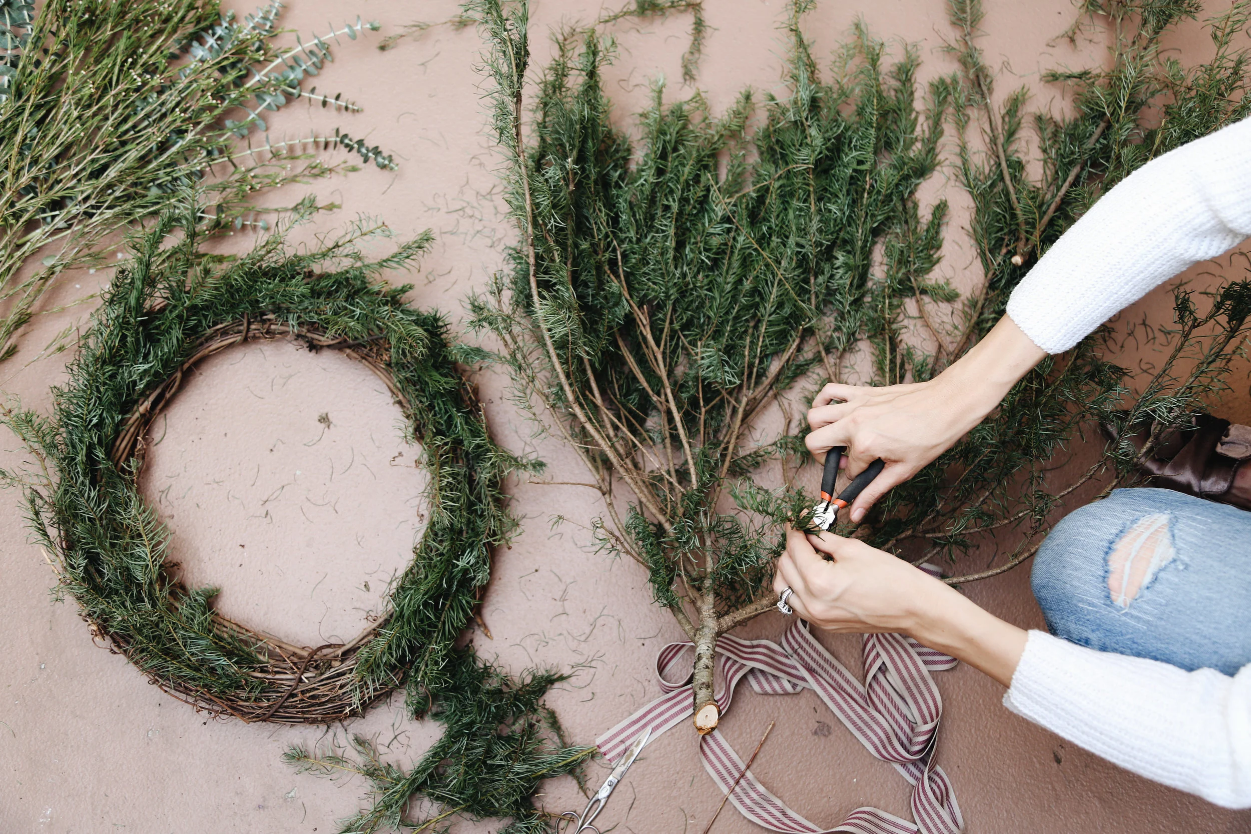 how to make a christmas wreath.jpg
