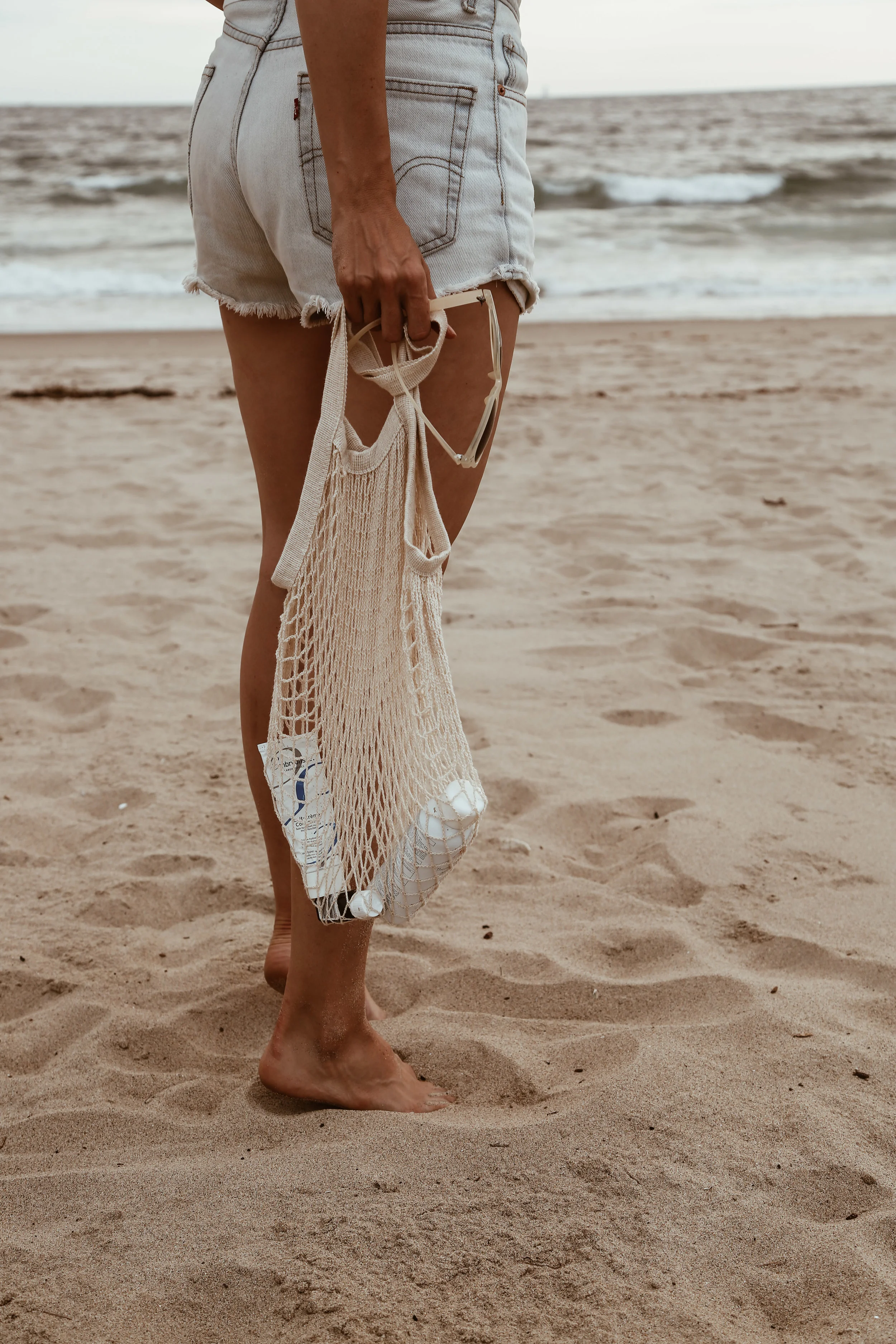 8 products to keep skin cool in summer heat-3.jpg
