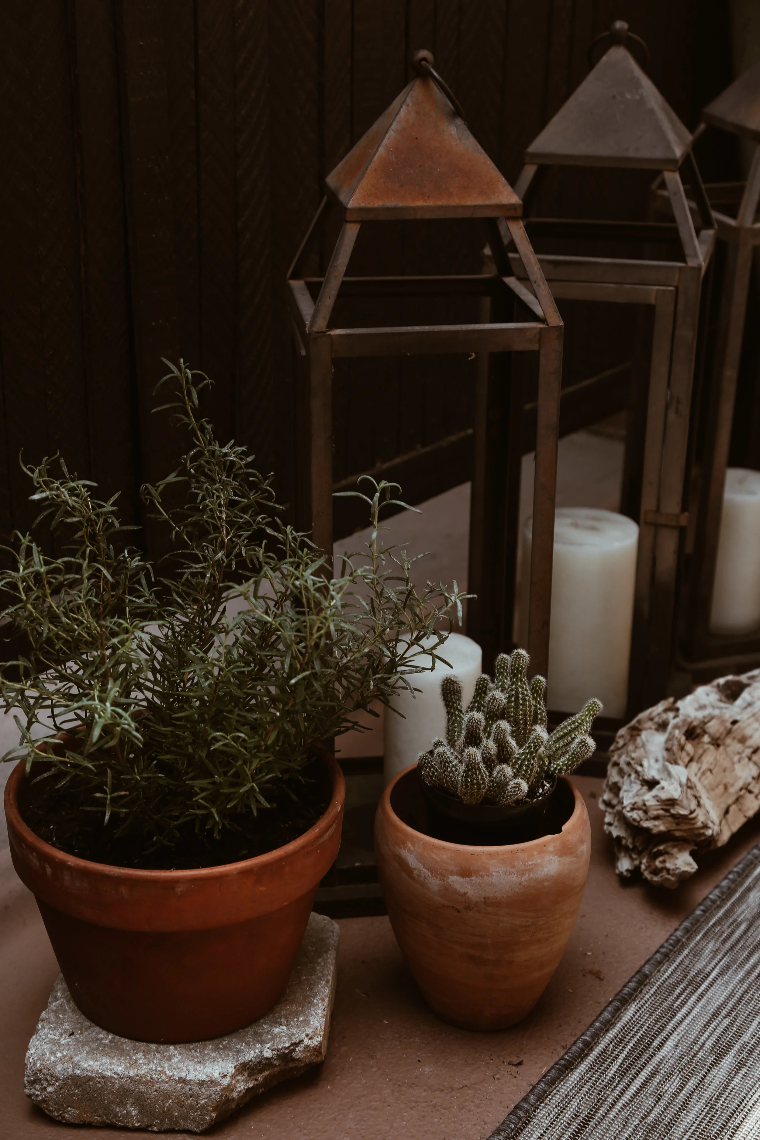 rustic outdoor space decorating ideas.jpg