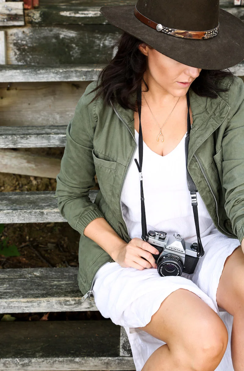 white+linen+dress+++green+jacket11.jpg