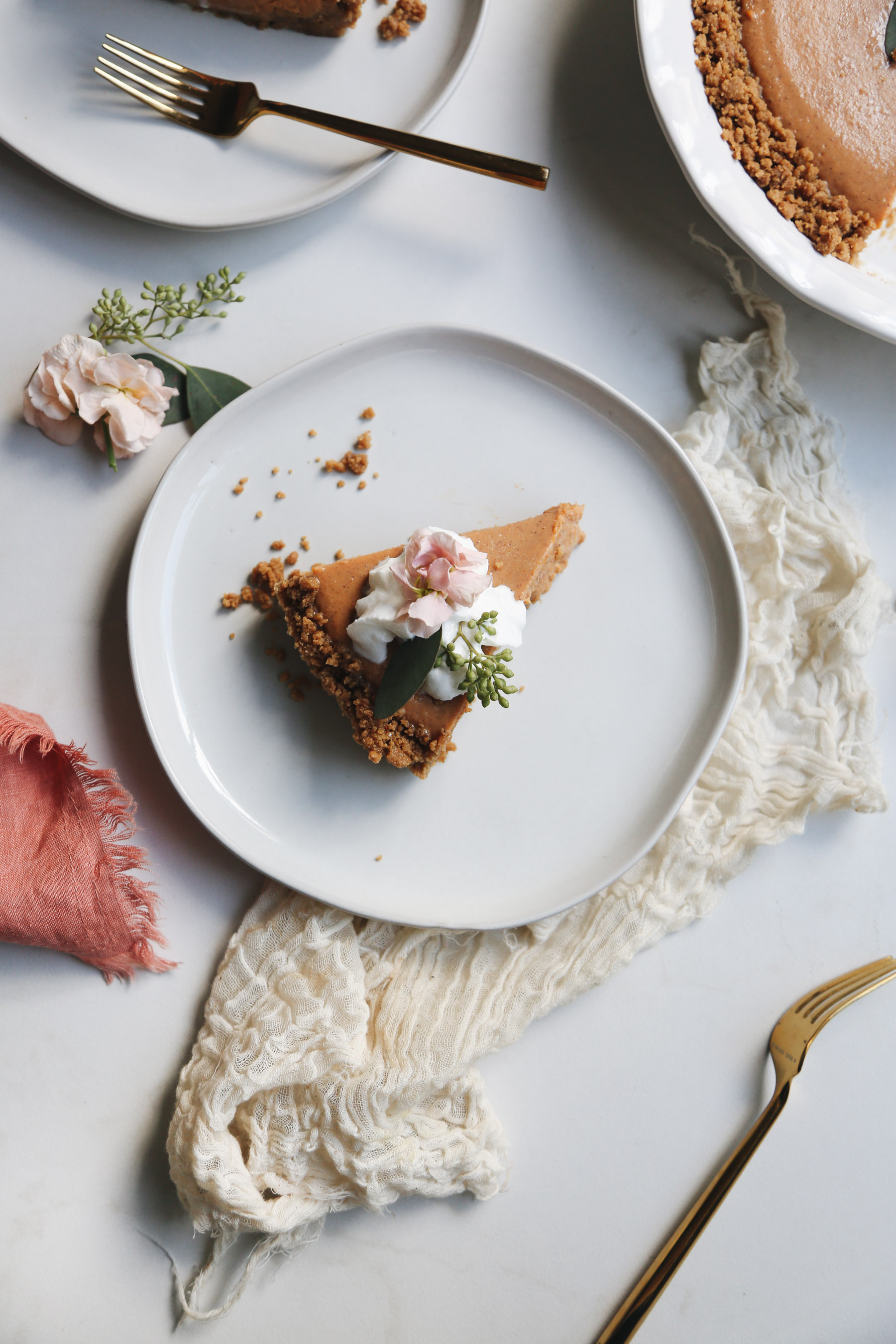 no-bake+pumpkin+pie+with+gingersnap+crust+(5+of+8).jpg