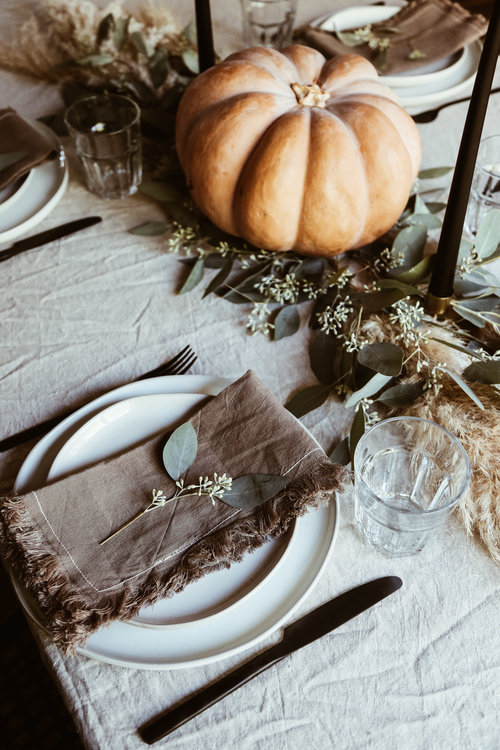 A Simple Fall Table for Thanksgiving