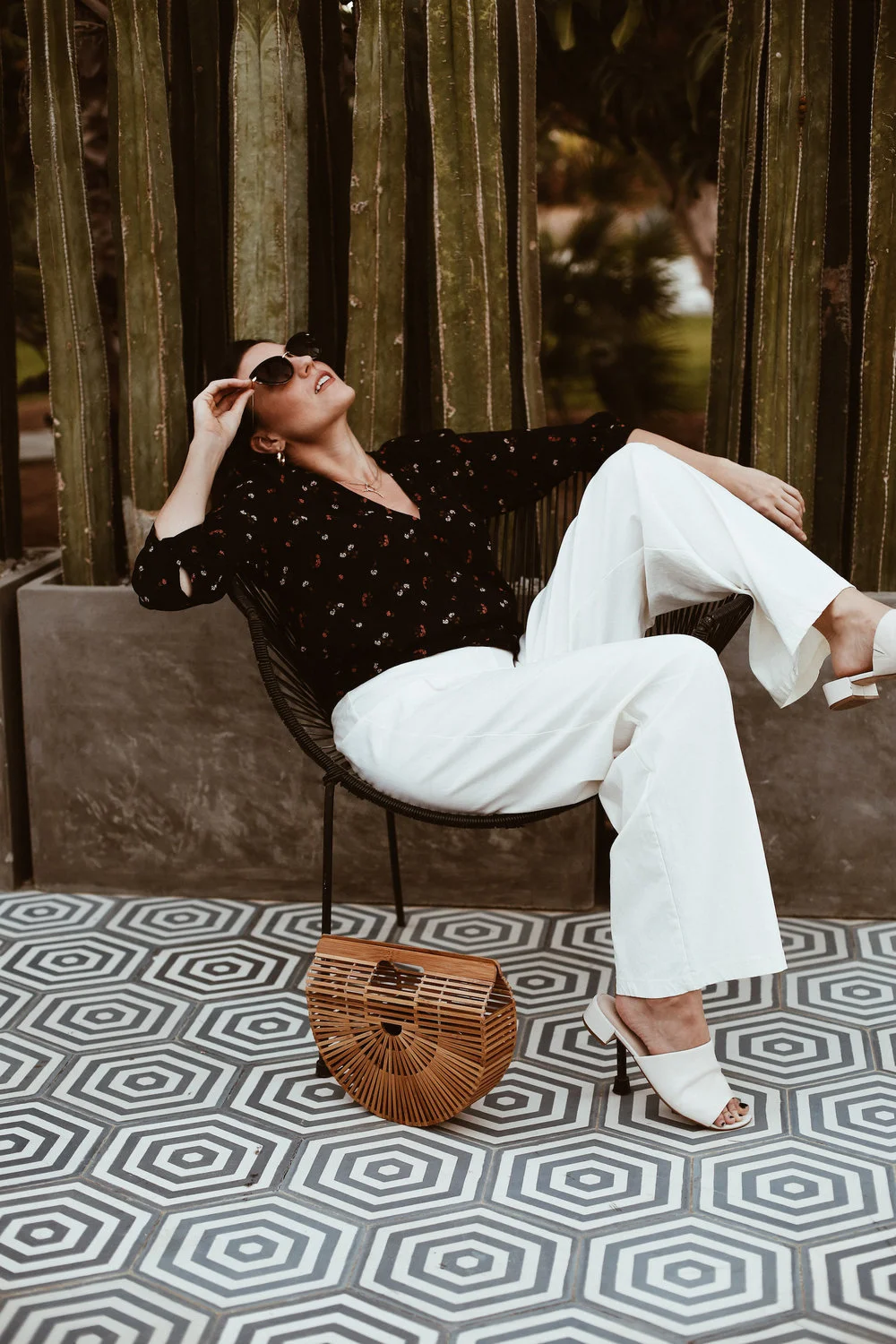 wrap+top+++white+pants-11.jpg