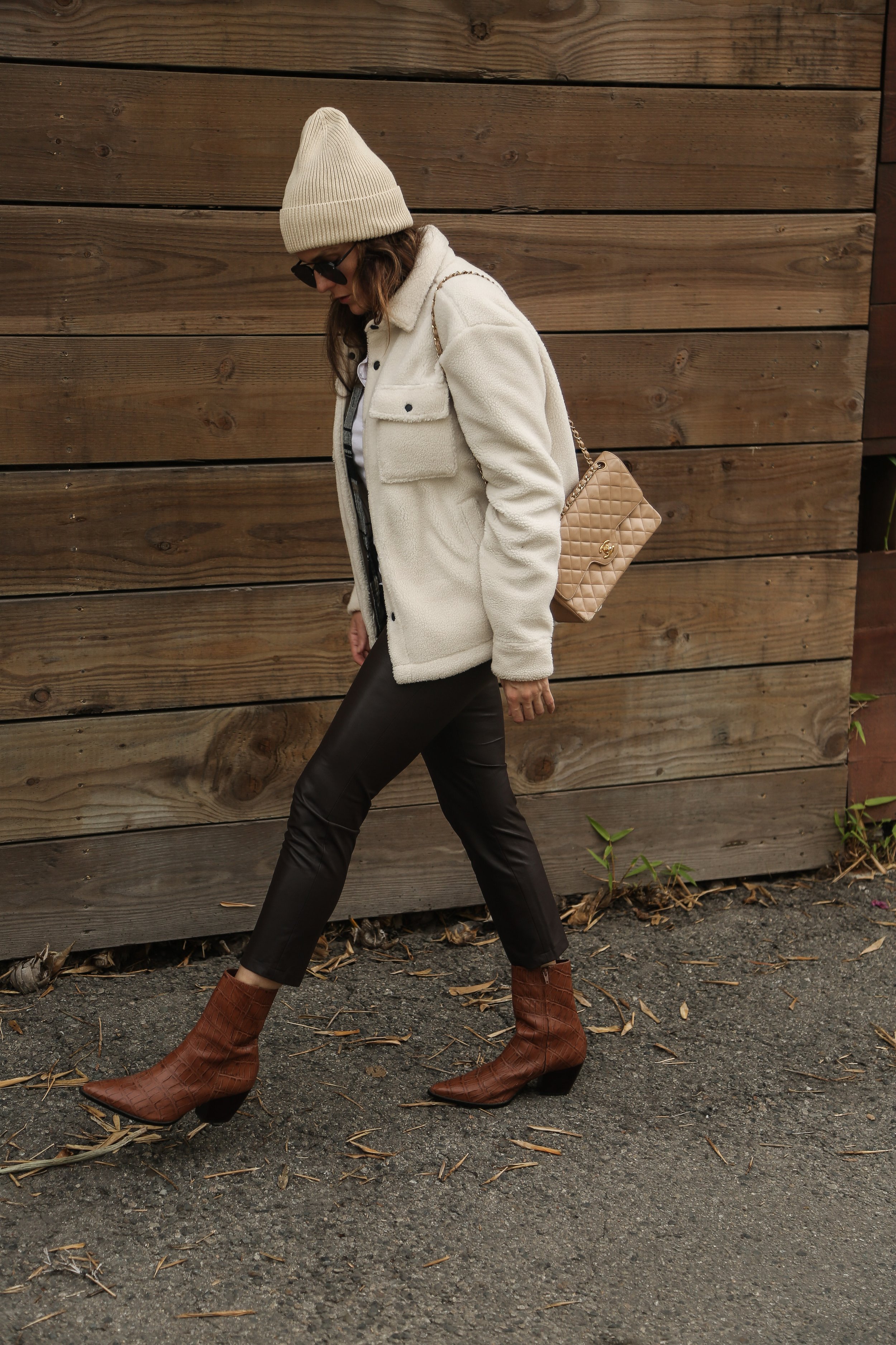 How To Style Brown Leather Pants For Fall