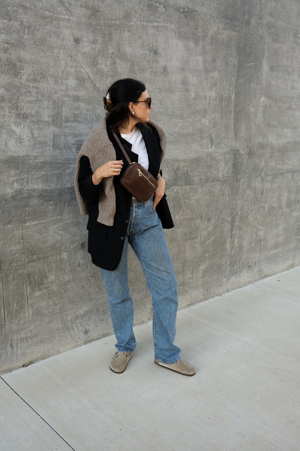 I'm back with my regular Monday morning outfit post from the