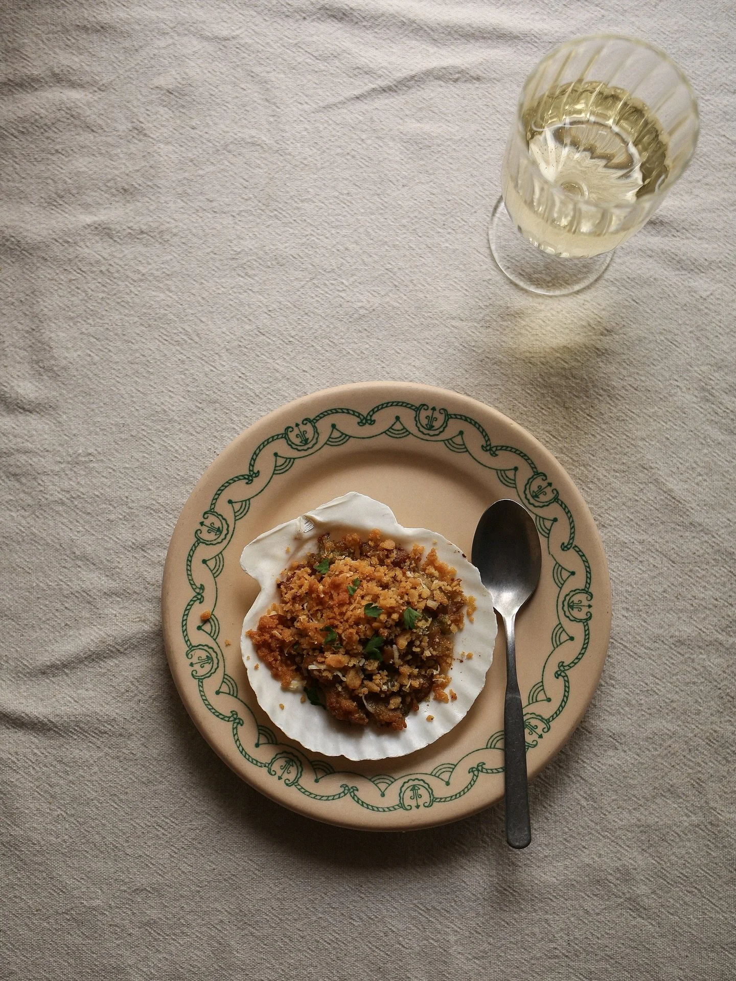 Nan&rsquo;s Peppy Baked Clams 🐚 // A nostalgic New England bite straight from Nan&rsquo;s New England kitchen. Buttery, briny, and wonderfully simple&mdash;these were always one of my favorites growing up.

I remember thinking how fun and chic it wa
