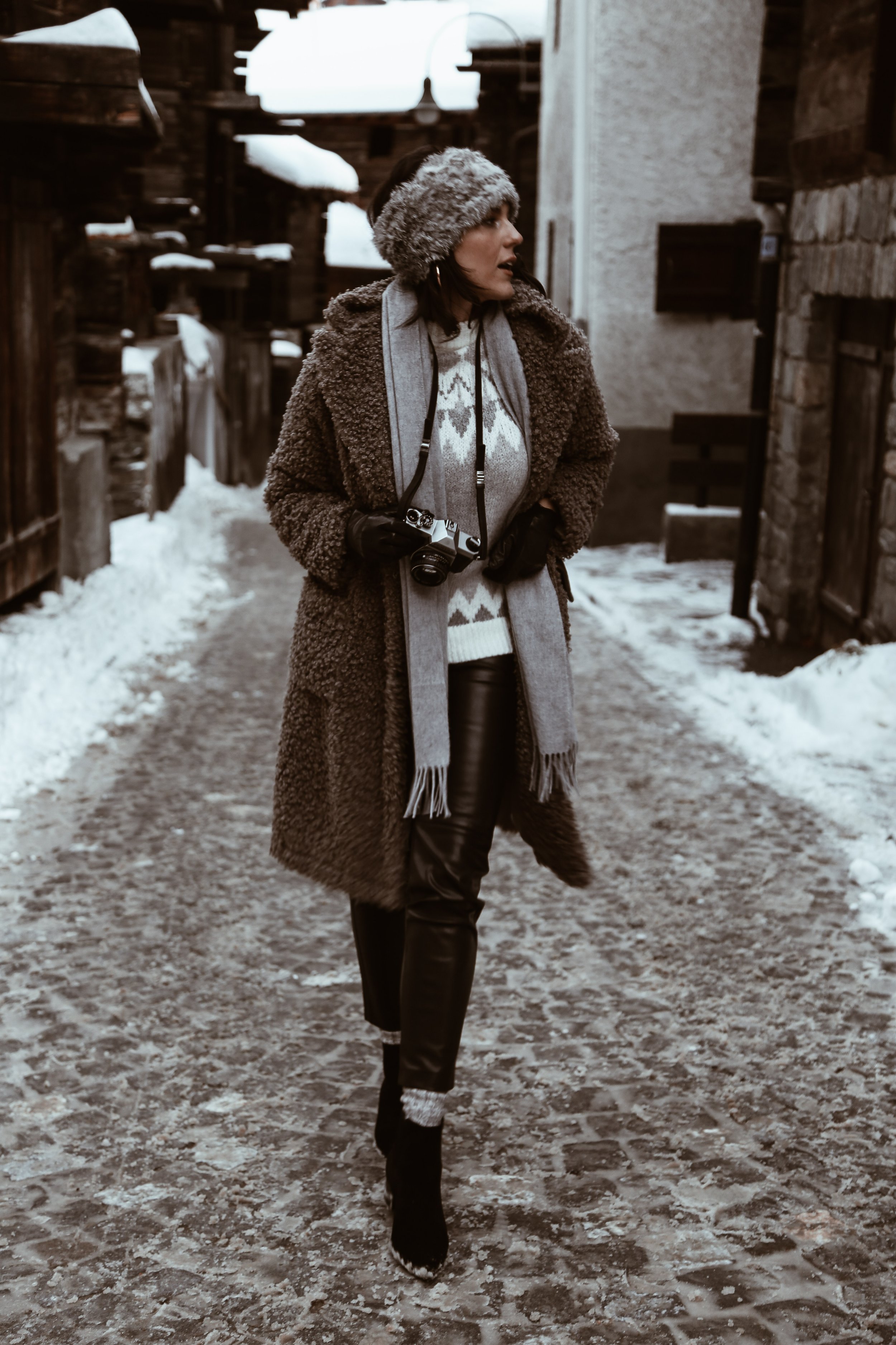 Zermatt outfit alpine sweater