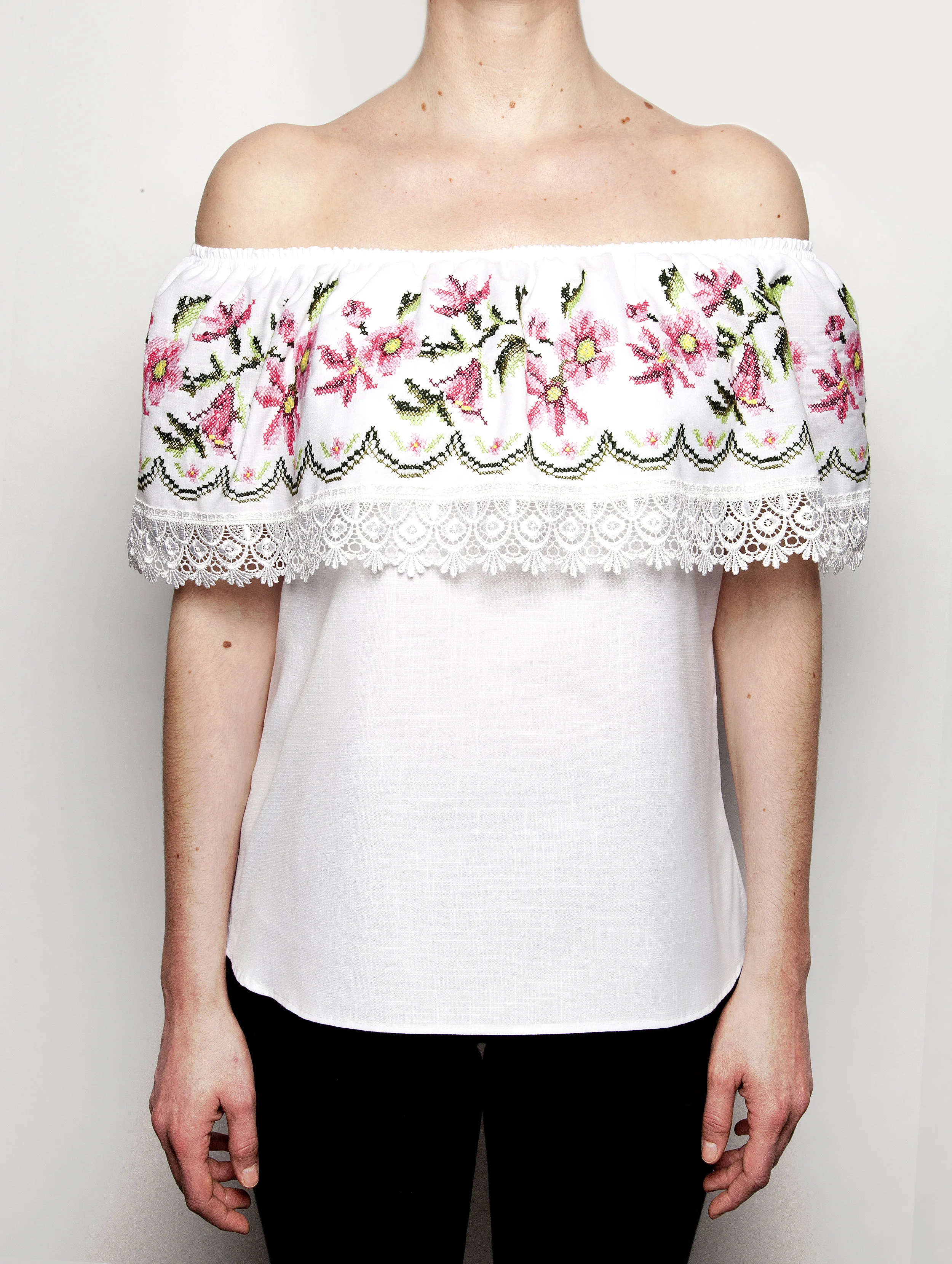 The Hayat Off The Shoulder Top Capture One Session0175cr.jpg