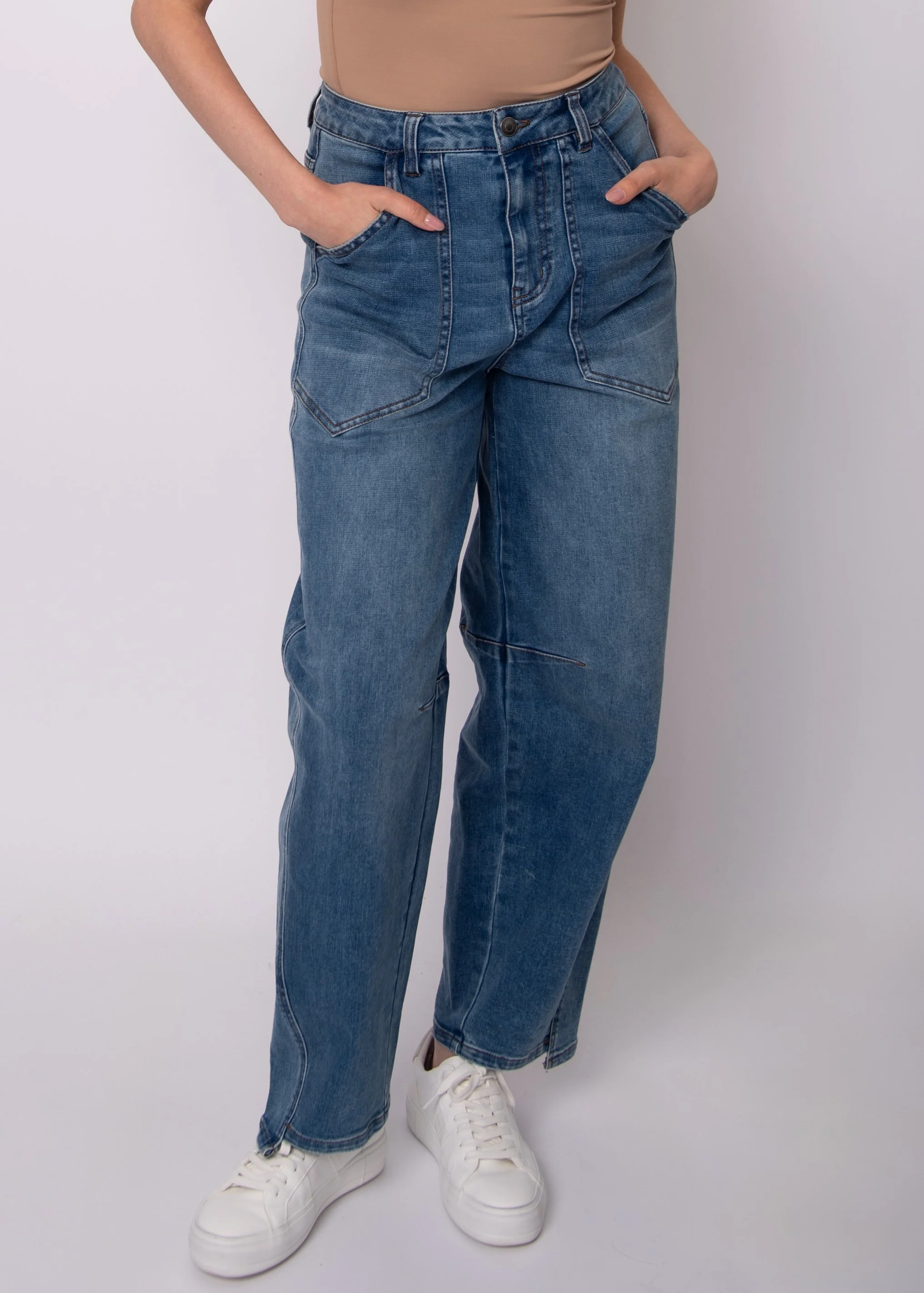 43W036SO_DIDI DARK WASH_1 (2).jpg