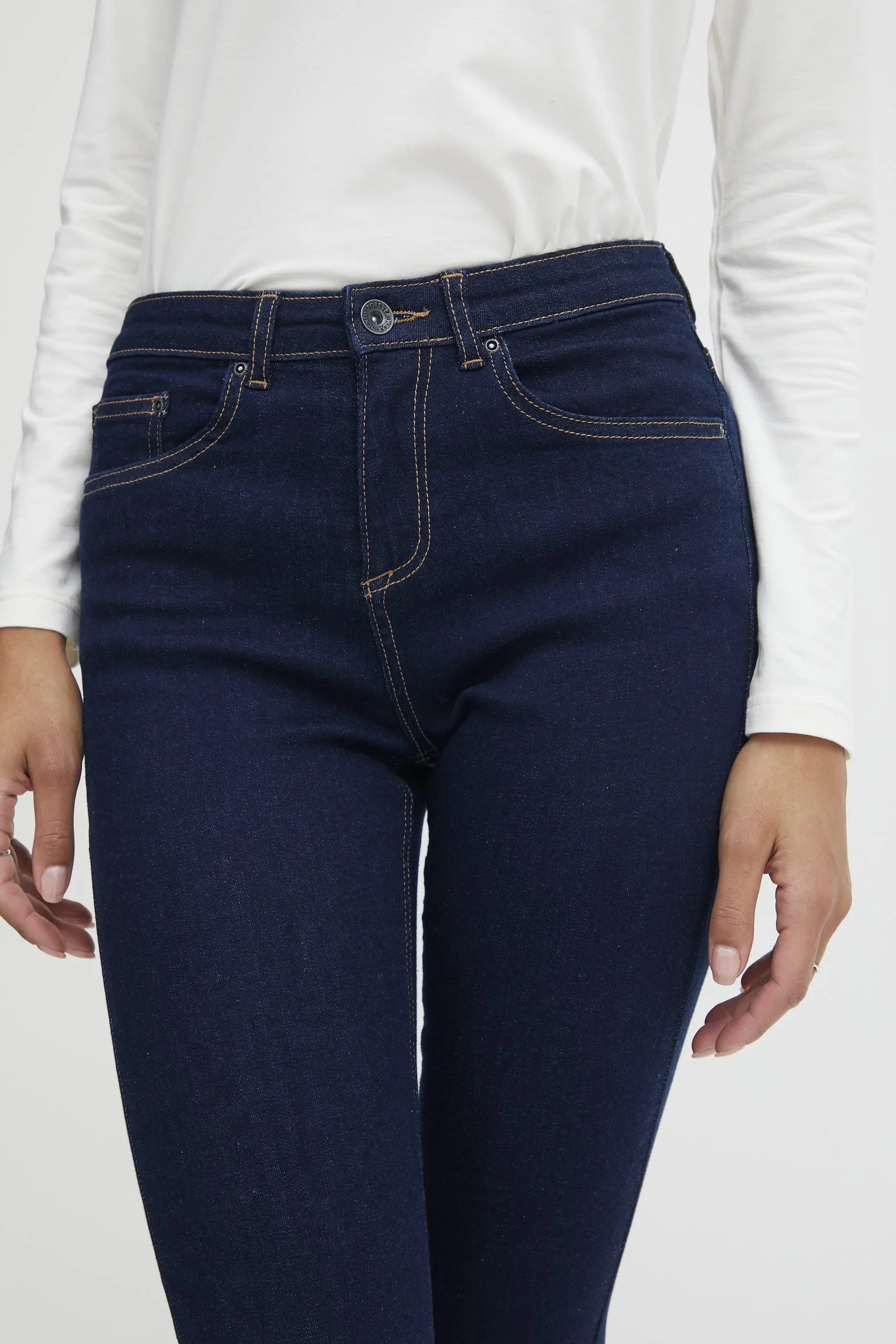 dark-blue-denim-jeans (6).jpg