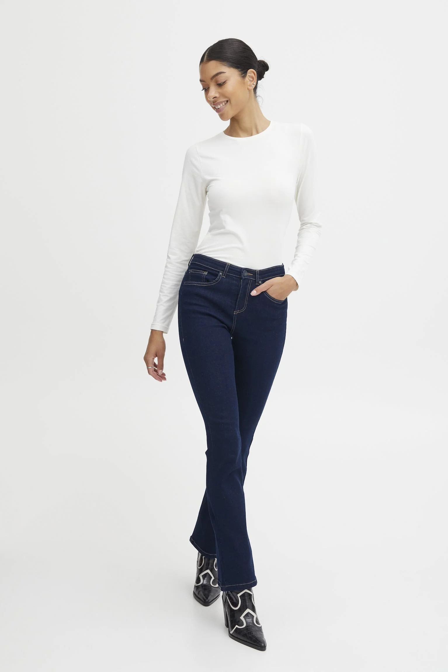 dark-blue-denim-jeans (1).jpg