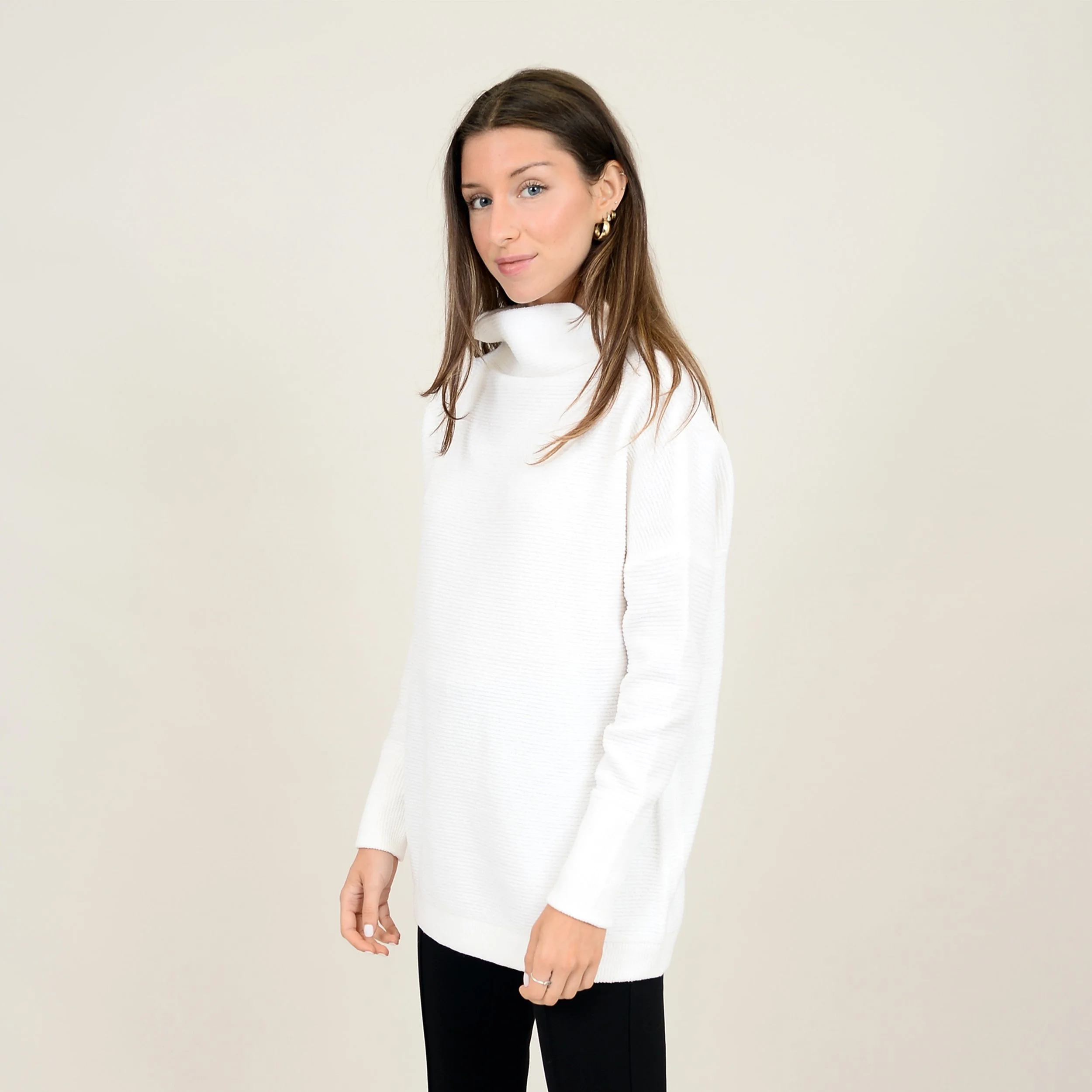 73S155S5_WINTER WHITE_2.JPG