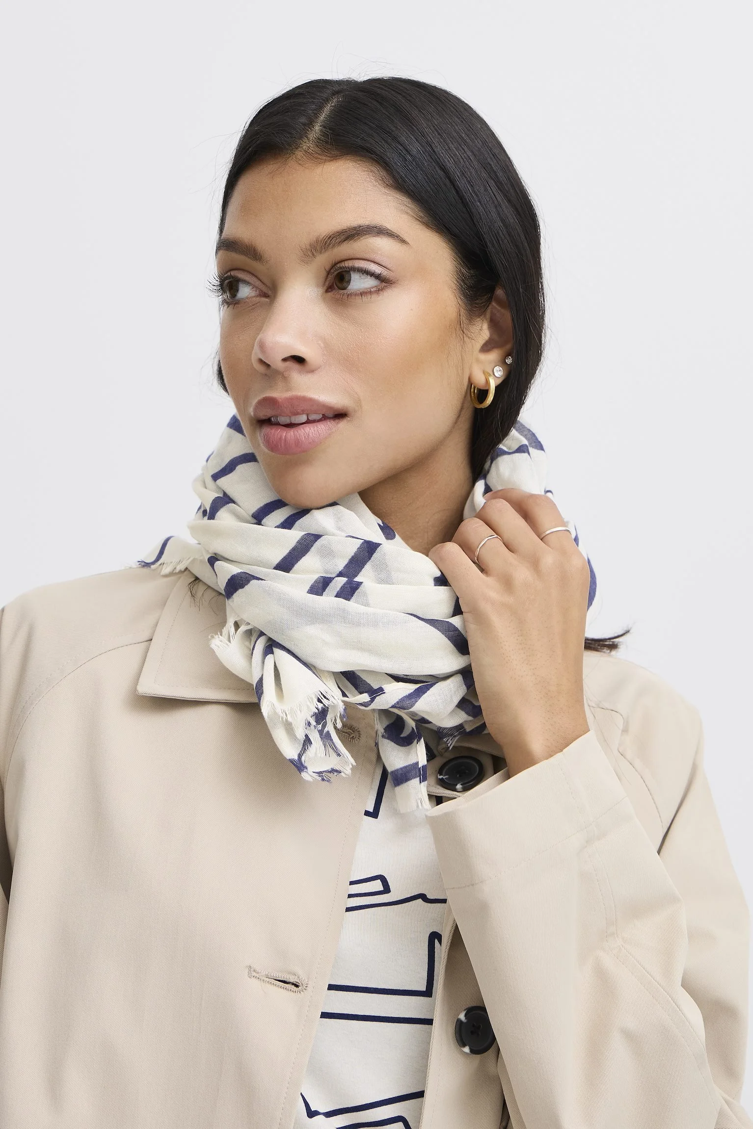 birch-outline-geo-big-bawallam-scarf (4).jpg