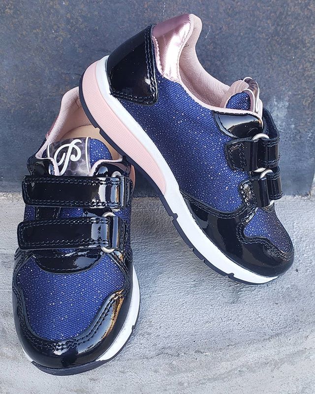 Step into the stars with these sparkling @pabloskyshoes sneakers! 🌠

#atx #atxlocal #austin #shoplocal #shopatx #atxshoes #atxkids #atxkidshoes #austinkidsfashion #atxkidsfashion #austinkids #austinkidshoes #shoplocalatx #kidsstyle #austinshoes #aus