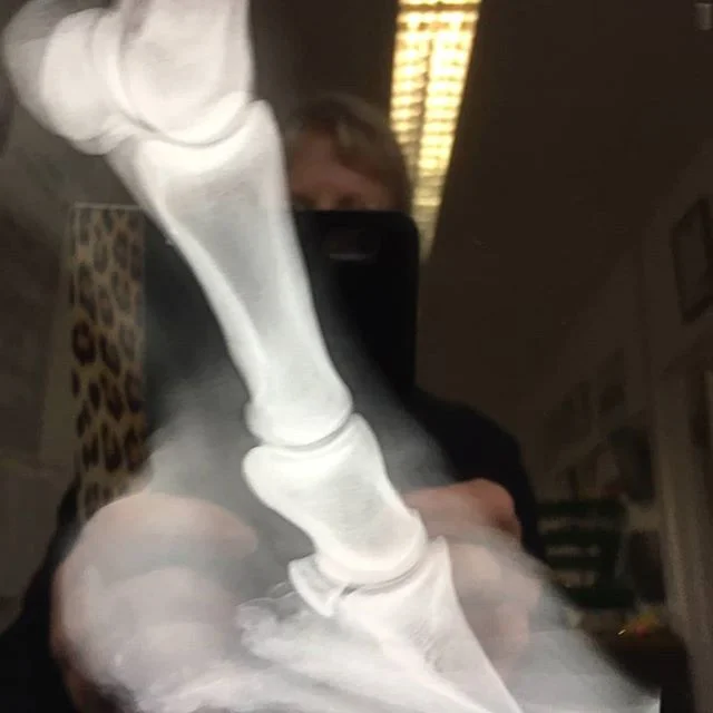 Thanks to @stephenbritten1986 for your help today with this laminitic, pair of Imprints for @stromsholm_ltd 
Hopefully the horse will be much more comfortable! #farrier #horses #cheval #equine #remedialfarrier #laminitis