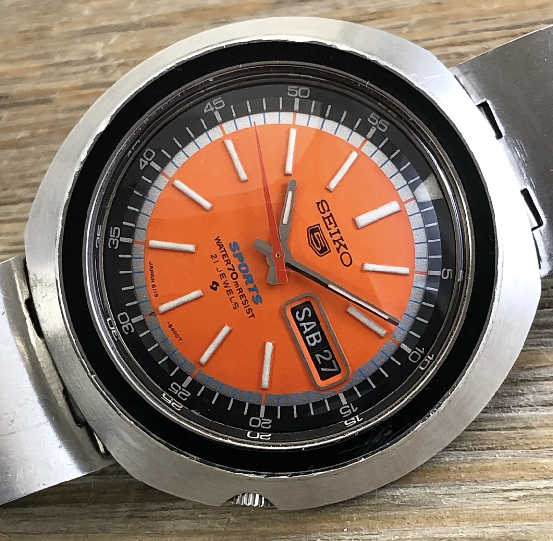 1971 Seiko 6119-6400 Automatic 5 Sports Sport Diver “UFO” (Resist)